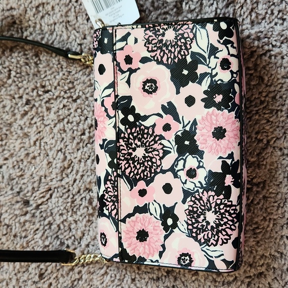 kate spade Handbags - NWT Kate Spade ♠️ dahlia floral crossbody